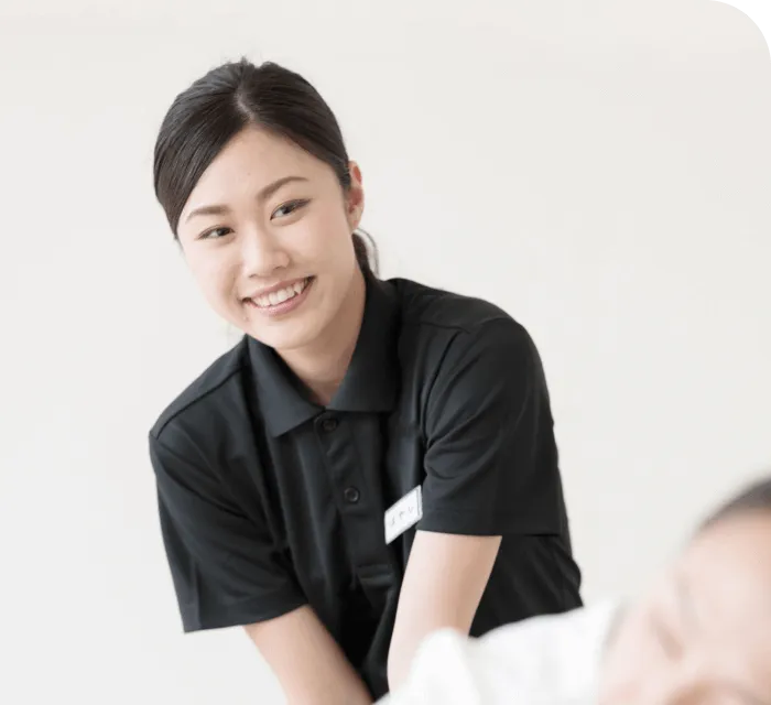 セラピストが施術する様子
